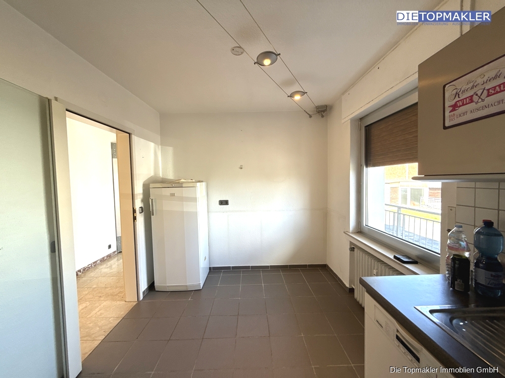 Großzügige Erdgeschoss Wohnung mit Garten - Kueche (83986)