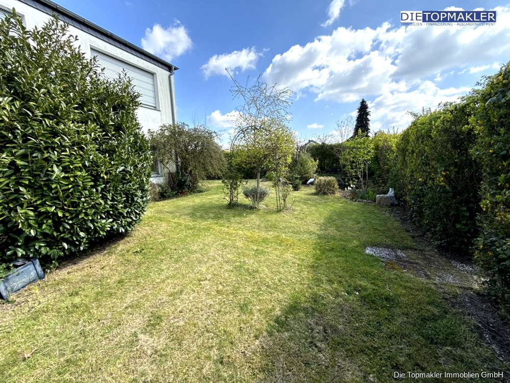 Großzügige Erdgeschoss Wohnung mit Garten - Garten (83976)