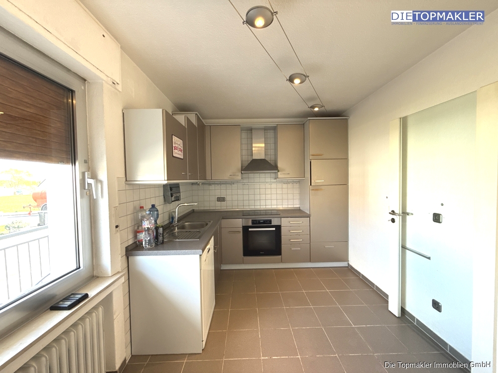 Großzügige Erdgeschoss Wohnung mit Garten - Kueche (83985)