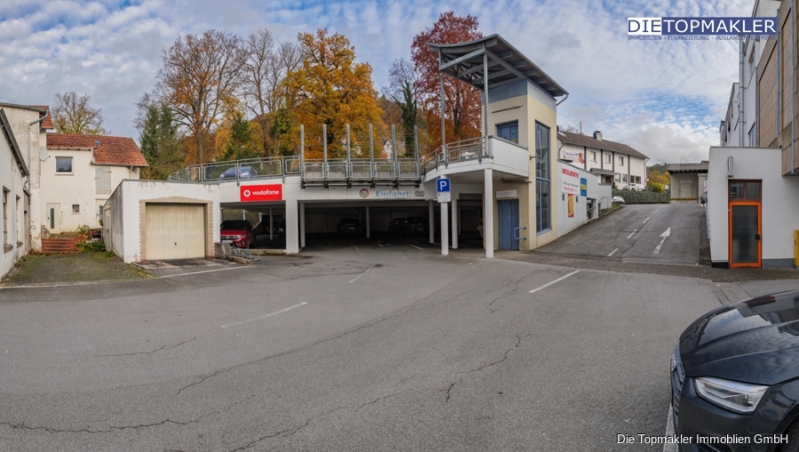 Parkplatz / Garage