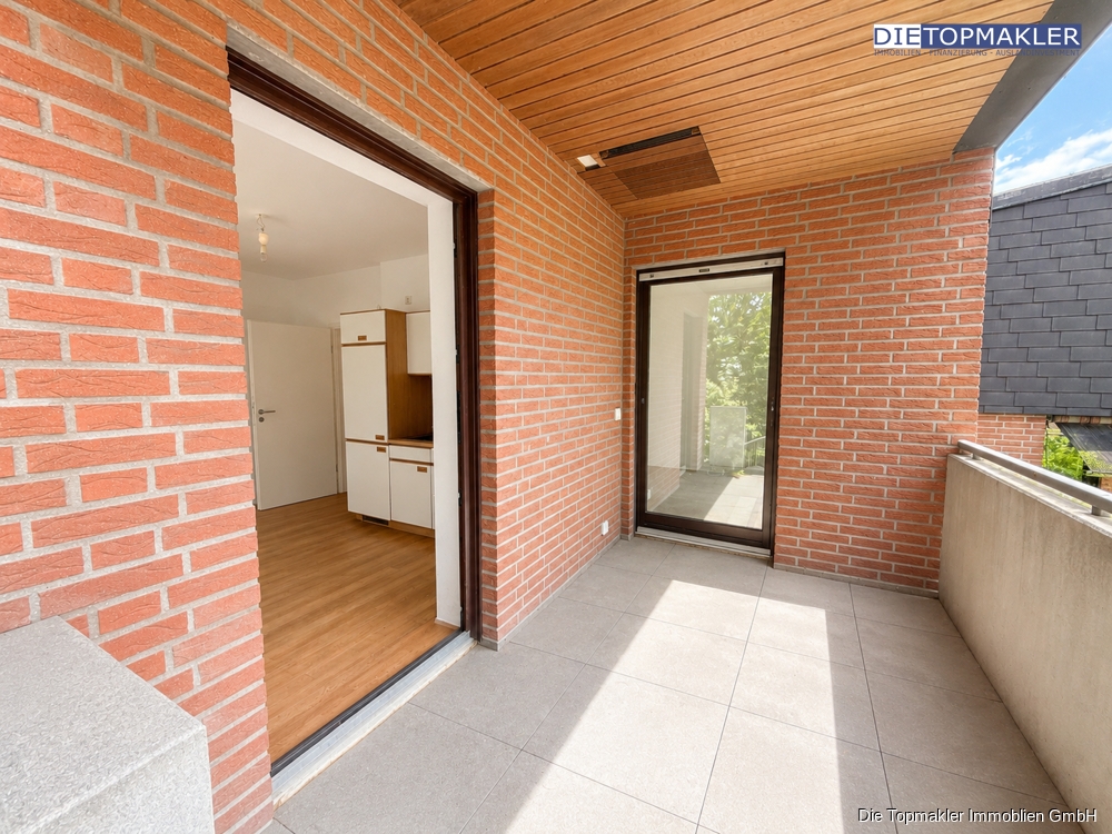 Einfamilienhaus mit 2 Einliegerwohnungen in der Südstadt - Wohnung Nr.3_Eingang / Bild wurde bearbeitet (85812)