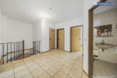 1. Obergeschoss Diele - Gepflegtes Dreifamilienhaus mit Garten