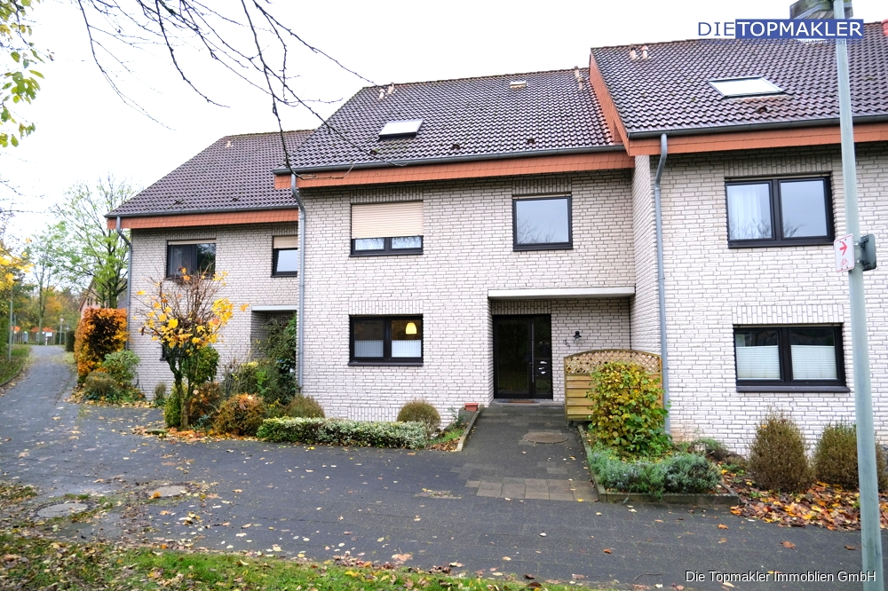 Gepflegtes Dreifamilienhaus mit Garten - Eingang (83846)