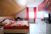 Schlafzimmer Nr.3 im Obergeschoss - Großes lichtdurchflutetes Einfamilienhaus