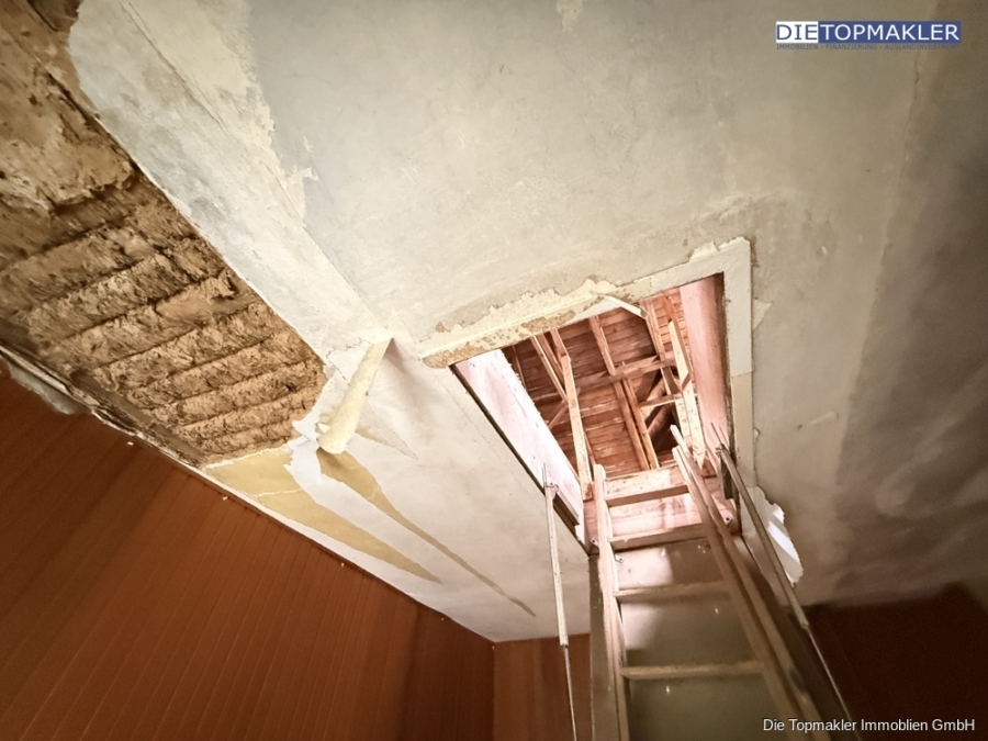Treppe zum Dachboden