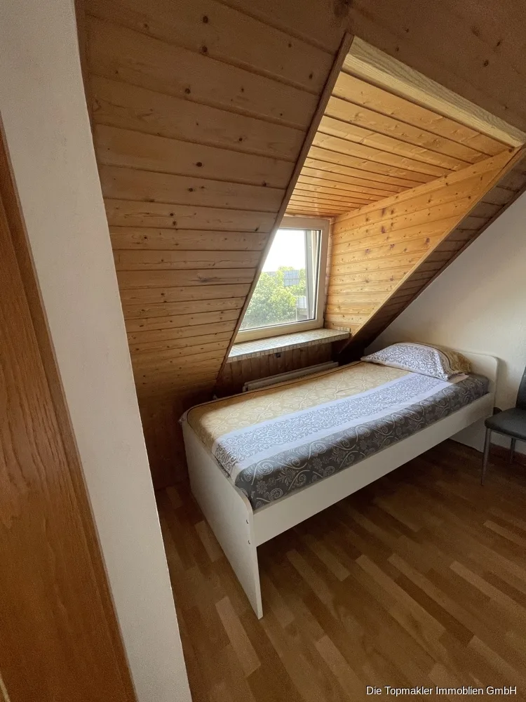 Helle Etagenwohnung in Duisburg - Zimmer 2 (87103)