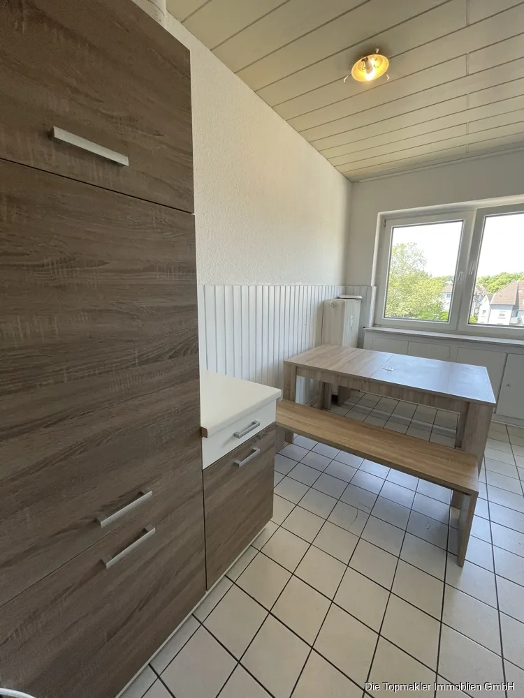 Helle Etagenwohnung in Duisburg - Küche (87097)