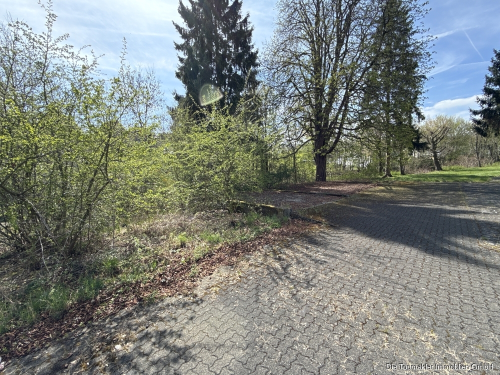 Attraktives Baugrundstück für Mehrfamilienhaus in gewachsener Lage - Titelbild (83758)