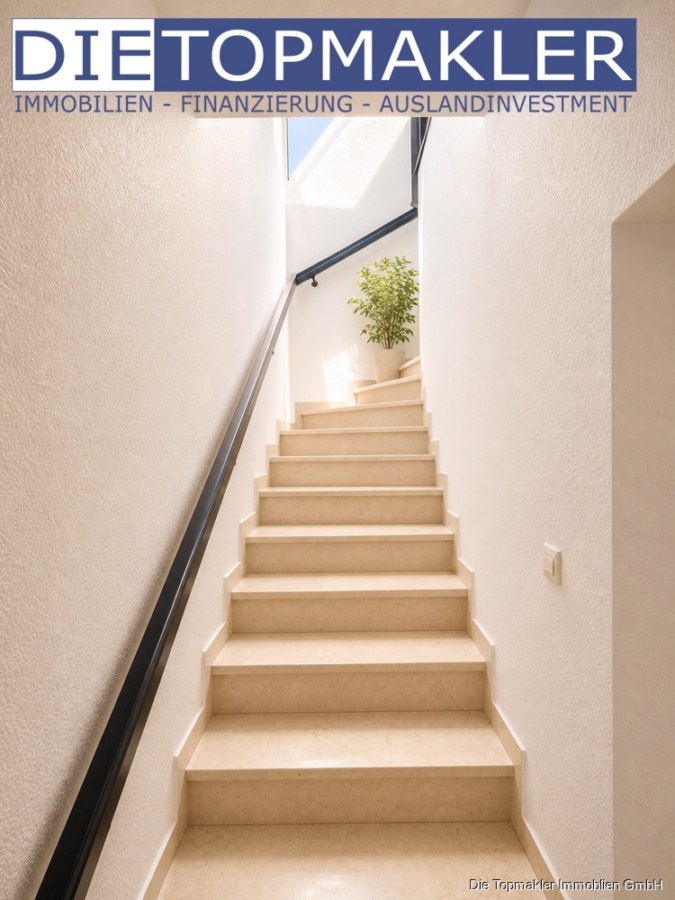 Treppe zum Obergeschoss