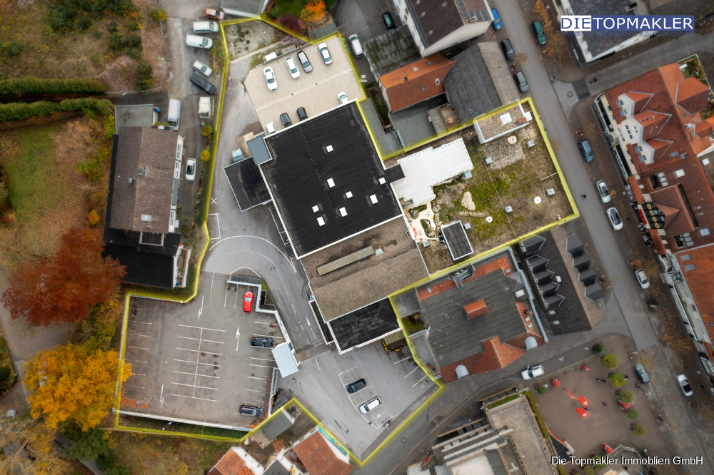 Beste Lage im Zentrum – Jetzt verfügbar! Ideal für Gastronomie - Warenhaus inkl. Parkfläche (82219)