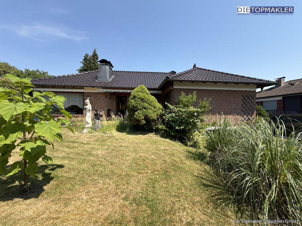 Bungalow in Bielefeld - Vorgarten / Terrasse (86039)