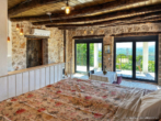Bild - Zweistöckiges Natursteinhaus in ruhiger Lage
