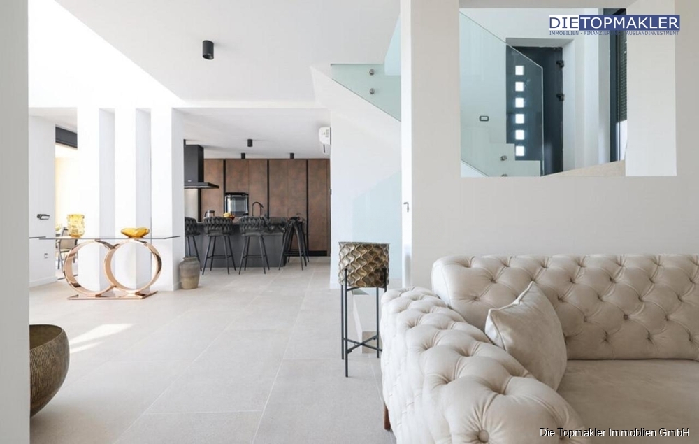 Moderne Villa mit atemberaubendem Meerblick - Bild (83881)