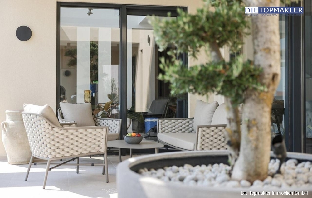 Moderne Villa mit atemberaubendem Meerblick - Bild (83880)