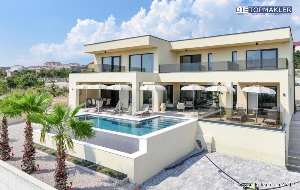 Moderne Villa mit atemberaubendem Meerblick - Bild (83874)