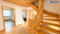 Treppe zum Dachgeschoss