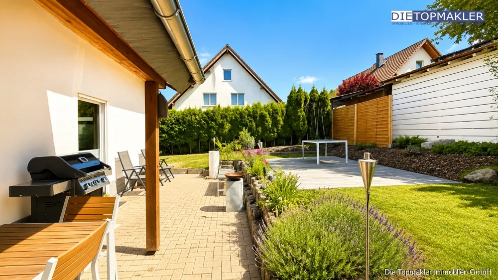 Großzügige Doppelhaushälfte mit fünf Schlafzimmern – ideal für die große Familie - Terrasse (86774)