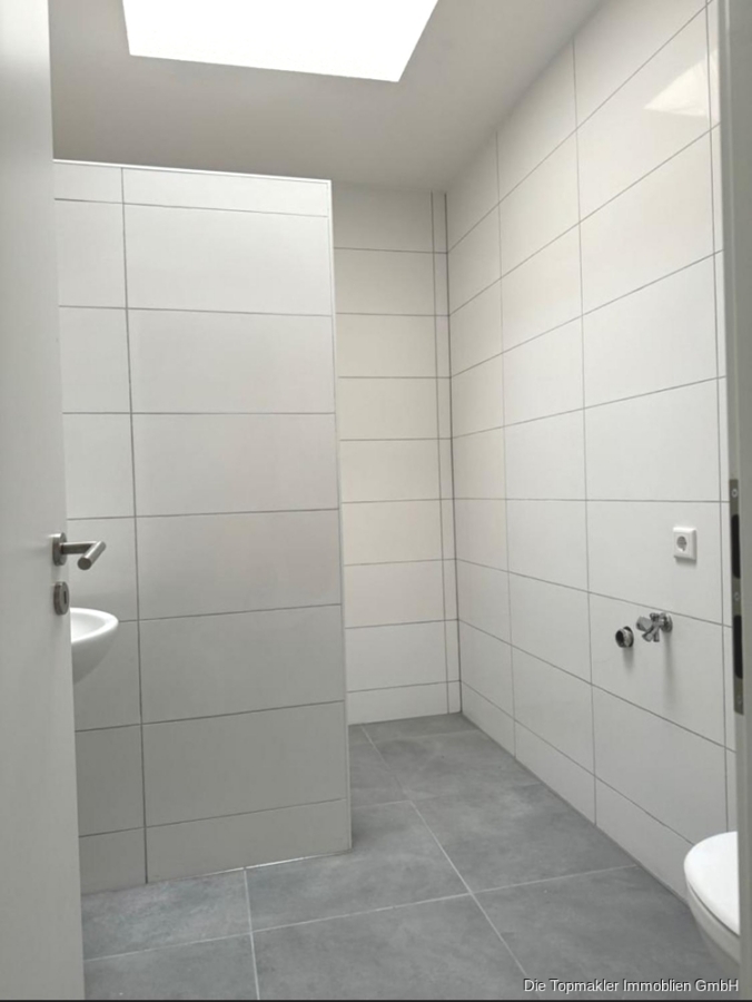 Badezimmer WE links
