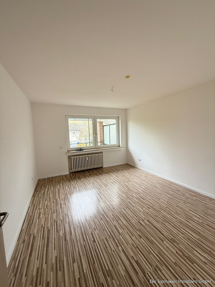 Helle 2,5 Zimmer Wohnung in Bad Driburg mit Balkon - Schlafzimmer (57001)