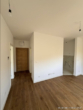 Bild - Neuwertiges 1-Zimmer-Apartment mit Bergblick – 10 Gehminuten zum Meer